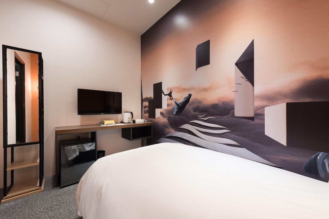 Hotel Half Đài Trung Ngoại thất bức ảnh