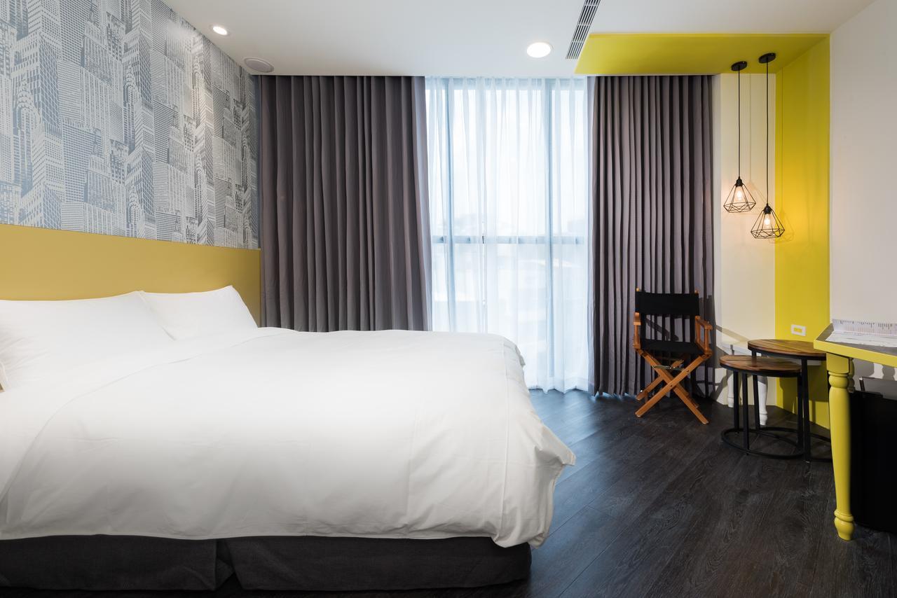 Hotel Half Đài Trung Ngoại thất bức ảnh
