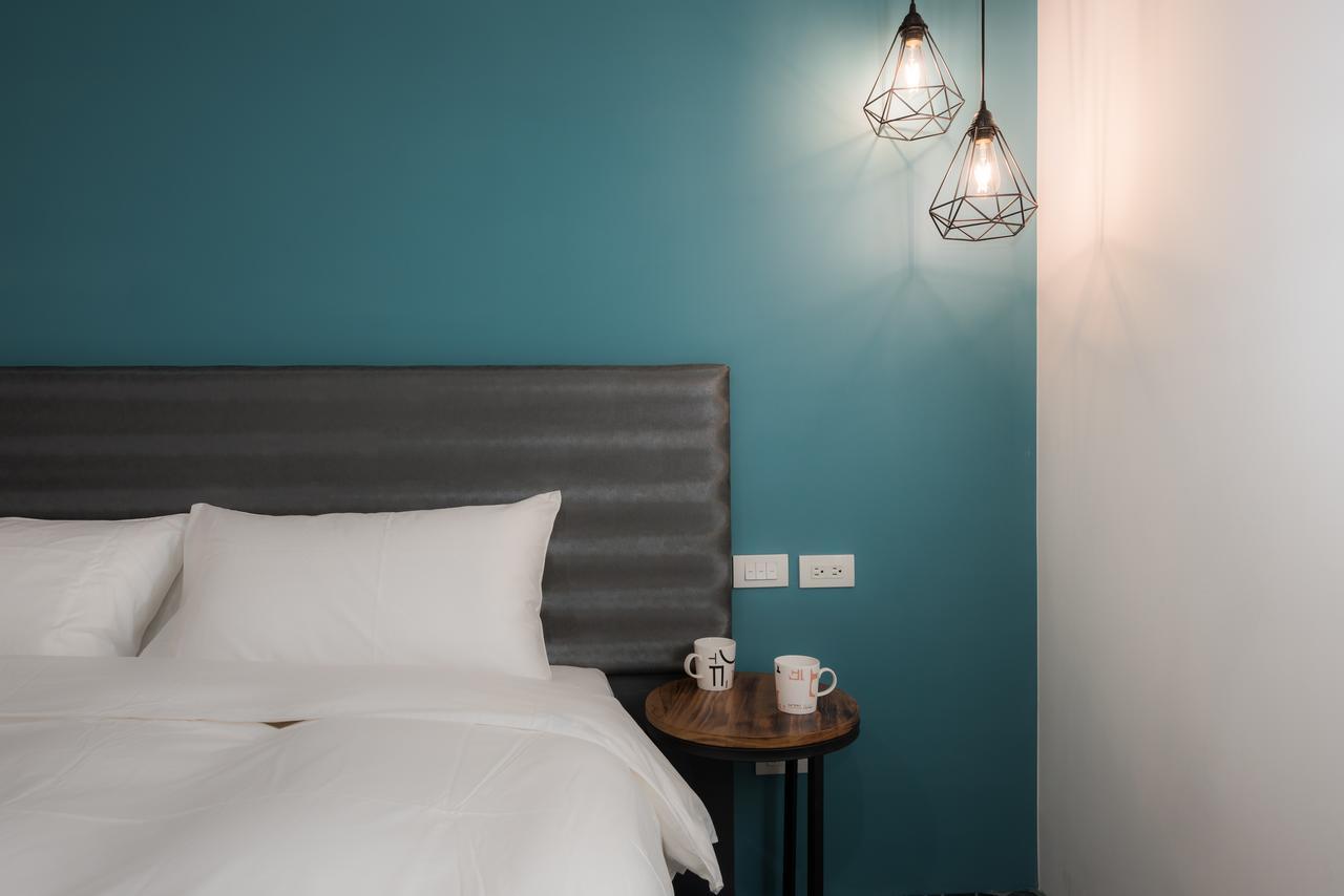 Hotel Half Đài Trung Ngoại thất bức ảnh