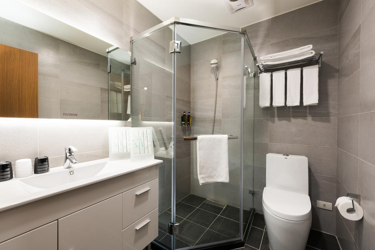 Hotel Half Đài Trung Ngoại thất bức ảnh
